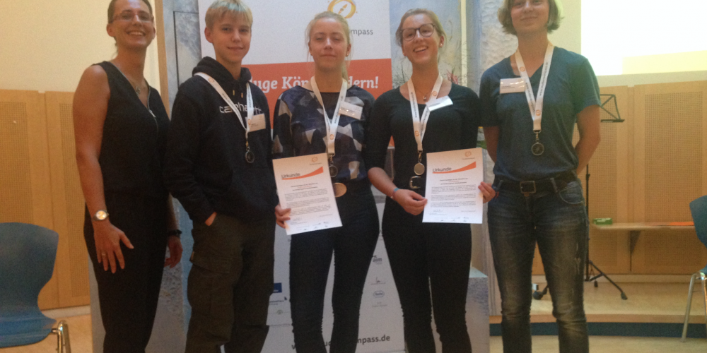 5 JBG-SchülerInnen erhalten das Studienkompass-Stipendium