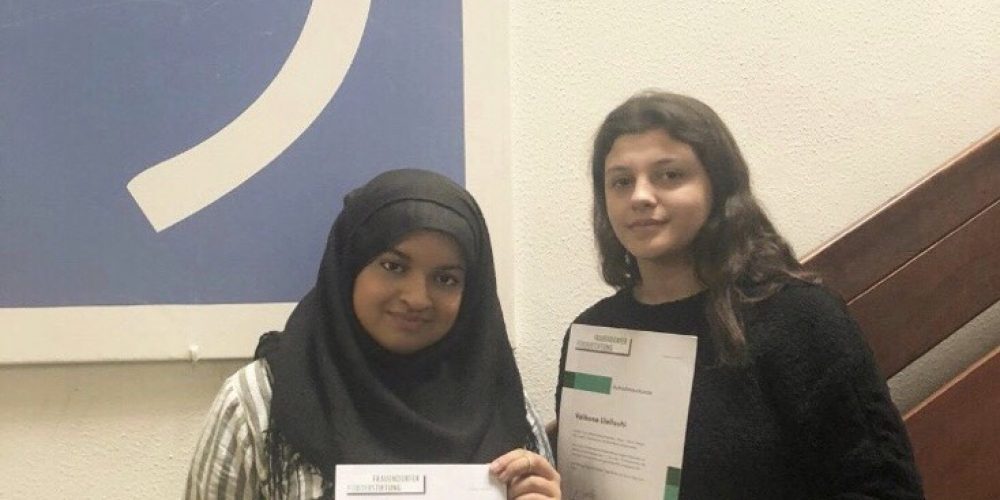 Erneut erhalten JBG-Schülerinnen Stipendium