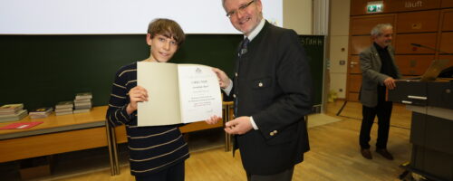Jonathan (7d) gewinnt 63. landesweite Mathe-Olympiade 
